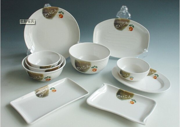 The price difference of melamine tableware is 5 times. It is best to choose white and internal patternless products.